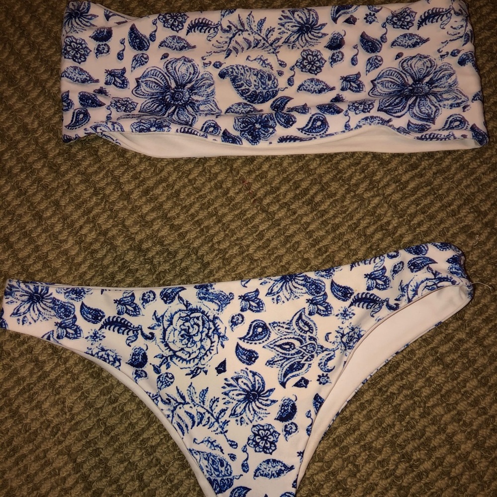 Strapless bikini